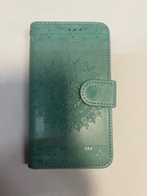 iPhone 7 Plus / 8 Plus Book Case Embossed Sunshine